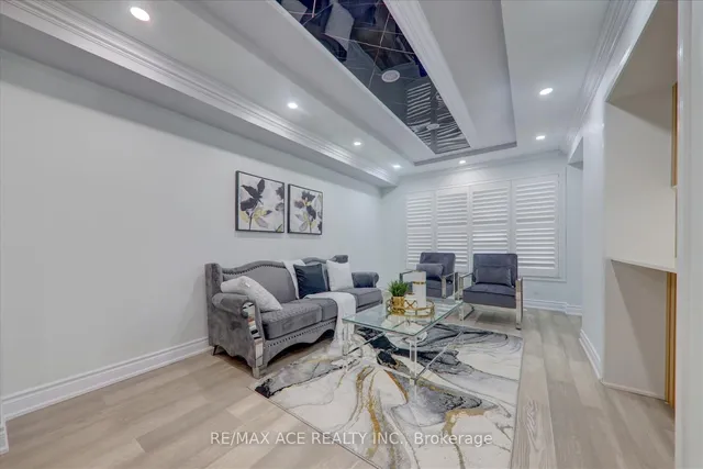 Additional image 17 of 27 Mountain Lion Tr