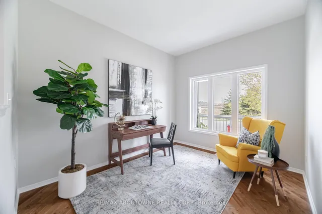 Additional image 7 of 1046 Holdsworth Cres