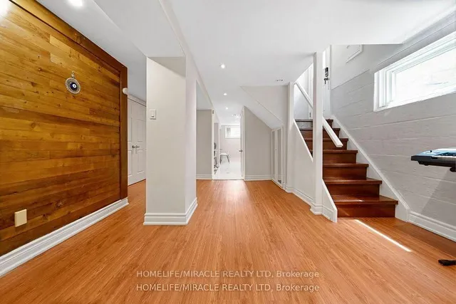 Additional image 19 of 90 Deanvar Ave