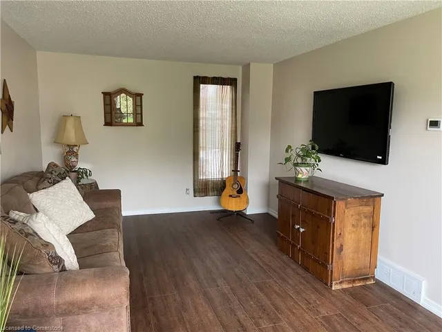 Additional image 12 of 56 Trailwood Cres