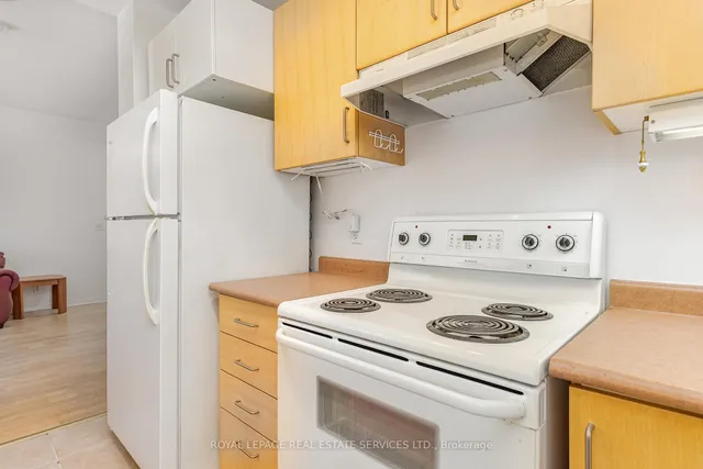 Additional image 7 of 778 Sheppard Ave Unit 303