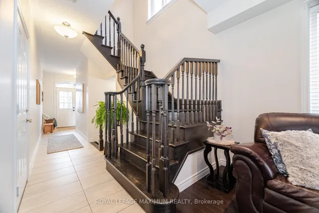 Additional image 24 of 134 Hazelton Ave