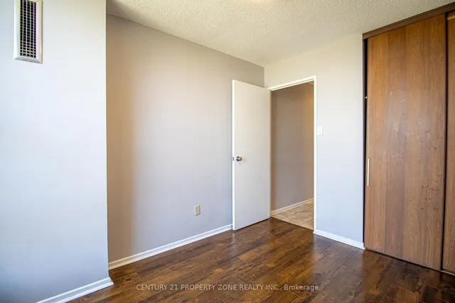 Additional image 21 of 25 Kensington Rd Unit 1612