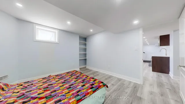 Additional image 41 of 33 Garryoaks Dr