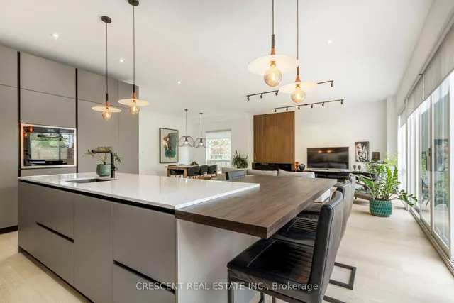 Additional image 23 of 151 Shaver Ave