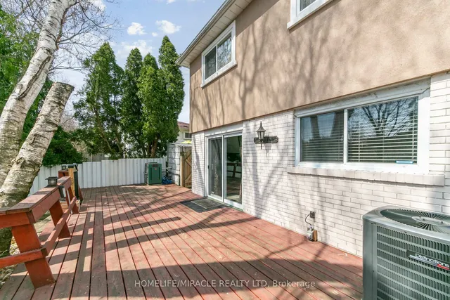 Additional image 48 of 1612 Wavell Cres