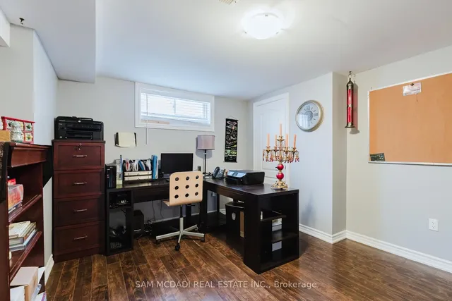 Additional image 35 of 700 Serafini Cres