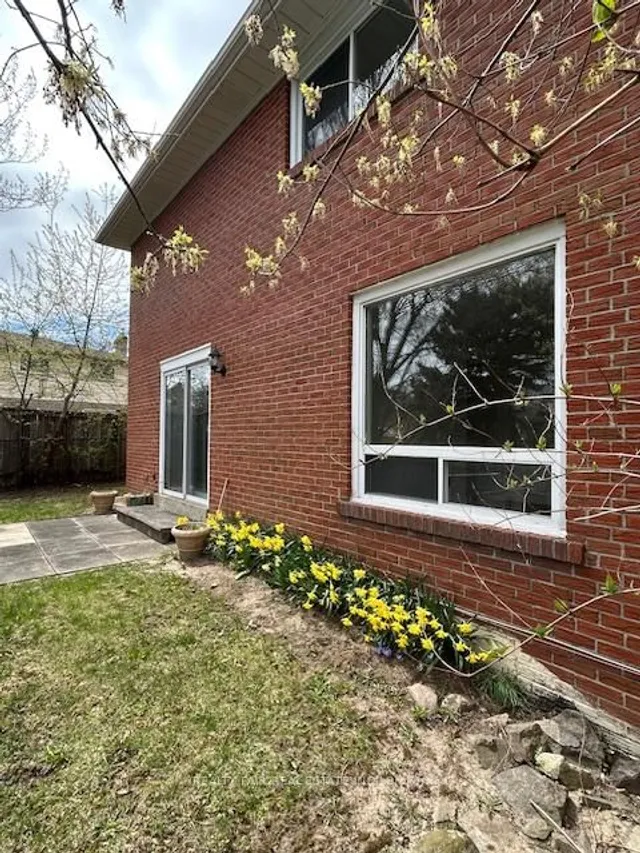 Additional image 2 of 7 Whitehorn Cres