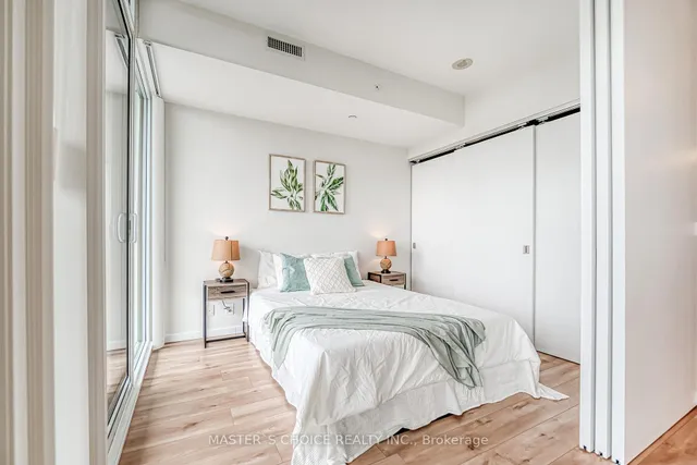 Additional image 16 of 125 Peter St Unit 2806