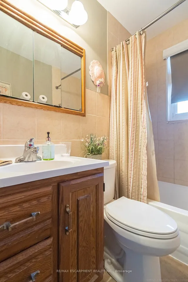 Additional image 18 of 773 Queensdale Ave