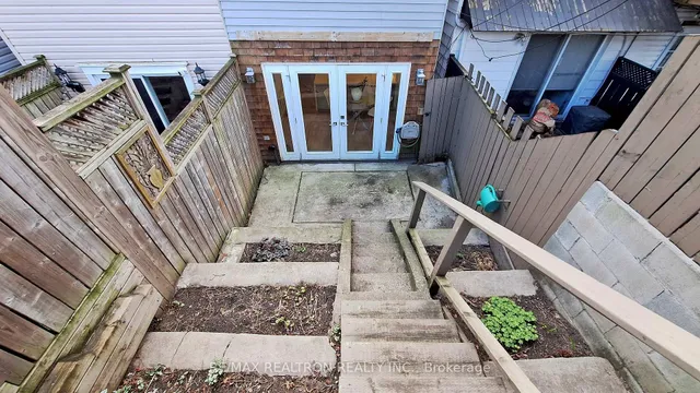 Additional image 36 of 92 Walpole Ave