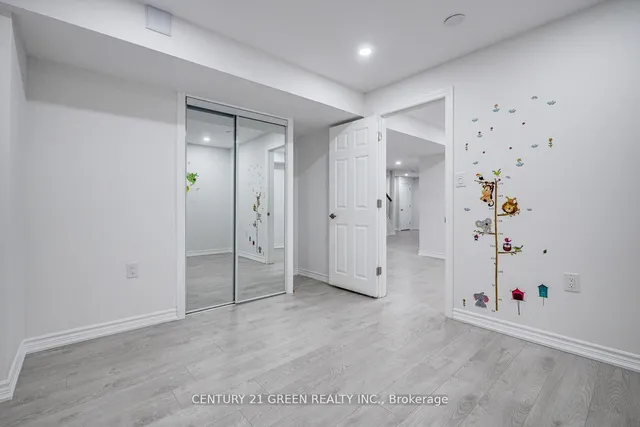 Additional image 8 of 255 Fasken Crt