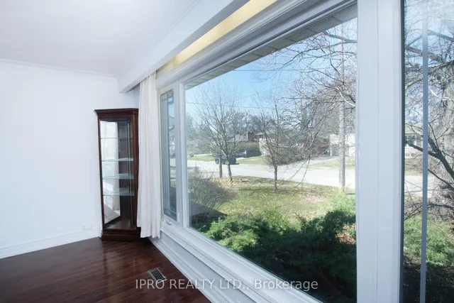 Additional image 25 of 23 Urbandale Ave