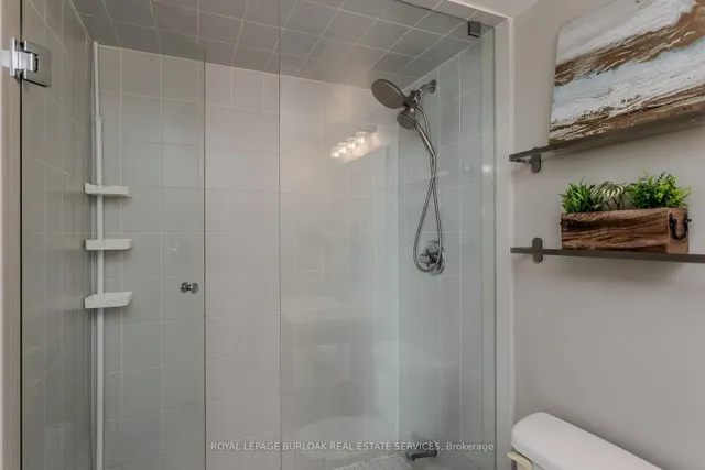 Additional image 23 of 215 Queen St Unit 602