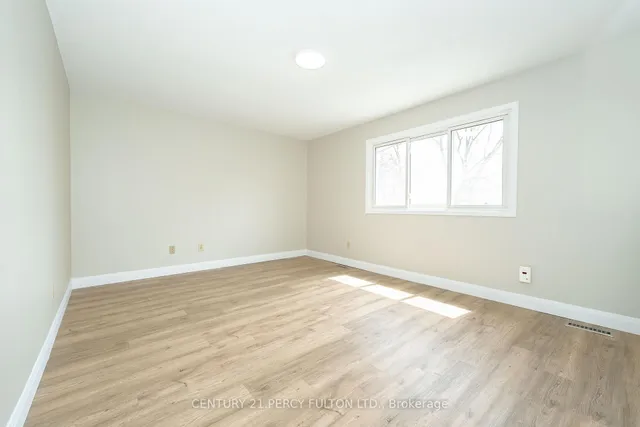 Additional image 20 of 229 Invergordon Ave