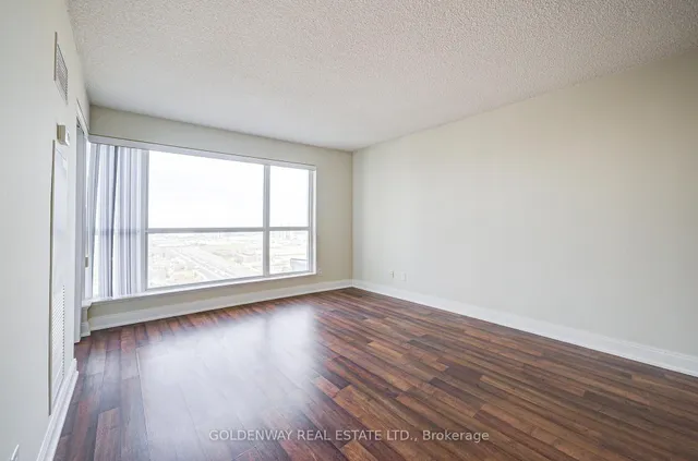 Additional image 9 of 125 Village Green Sq Unit 3701