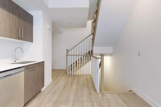 Additional image 9 of 871 Sheppard Ave Unit 42