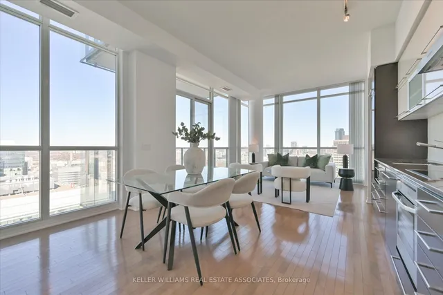 Additional image 4 of 770 Bay St Unit PH201