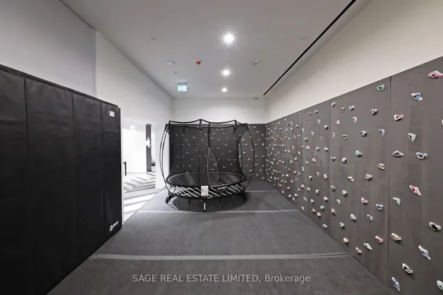 Additional image 19 of 39 Roehampton Ave Unit 3803