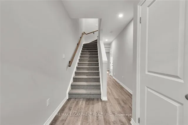 Additional image 13 of 187 Wilson St Unit 32