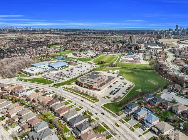 Additional image 38 of 165 Bristol Rd