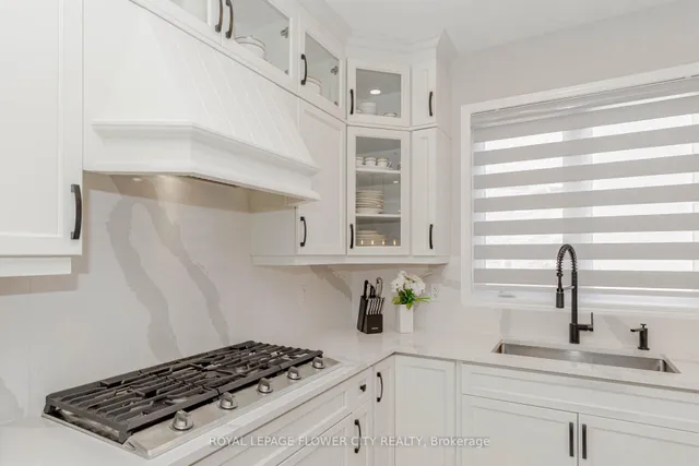 Additional image 18 of 1371 Lobelia Cres