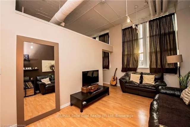 Additional image 4 of 410 King St Unit 124