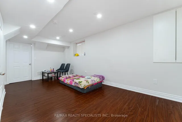 Additional image 40 of 71 Cedarwood Cres