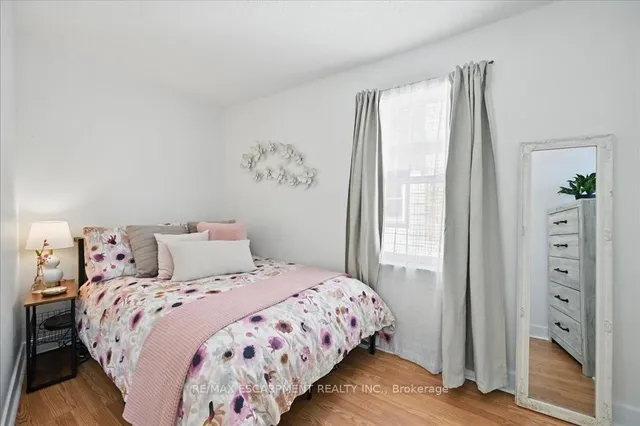 Additional image 15 of 142 Julian Ave