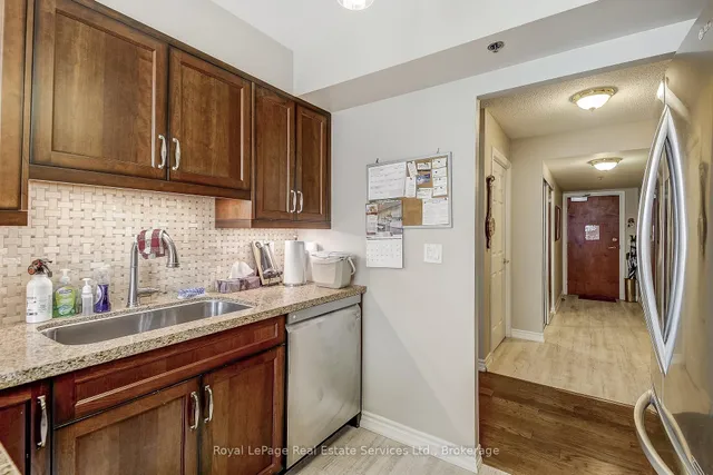 Additional image 16 of 100 Burloak Dr Unit 2212