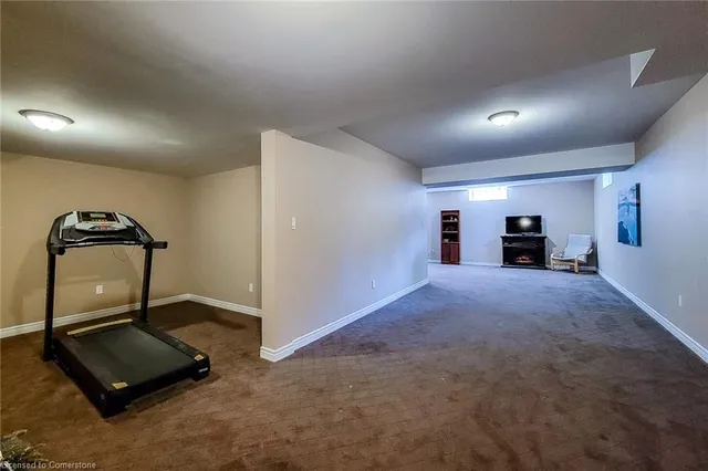 Additional image 37 of 668 Garth St