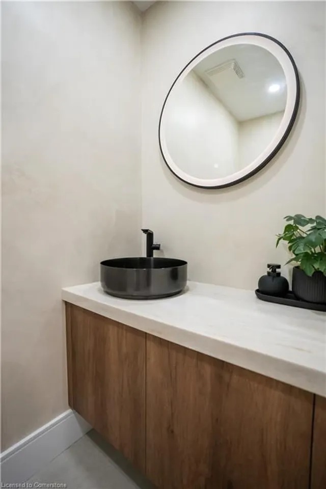 Additional image 9 of 2260 Britannia Rd