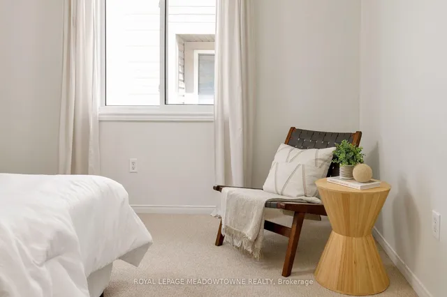 Additional image 21 of 1083 Easterbrook Cres