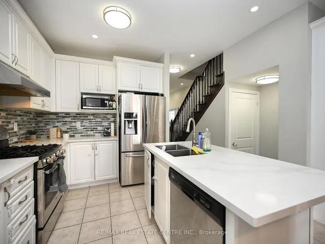 Additional image 25 of 53 Dufay Rd