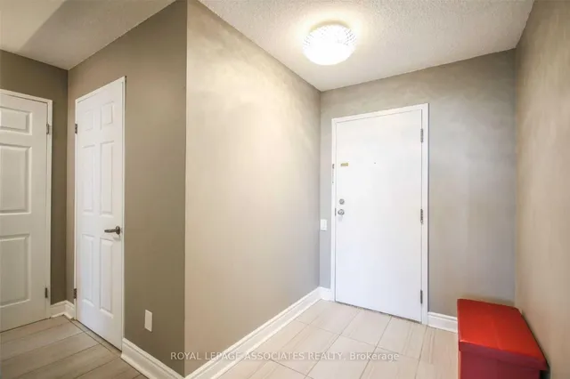 Additional image 3 of 2466 Eglinton Ave Unit LP11