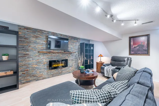 Additional image 32 of 3523 Fowler Crt