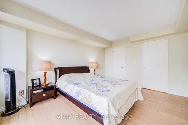 Additional image 30 of 225 Bamburgh Circ Unit 512