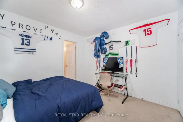 Additional image 27 of 21 Baylawn Circ