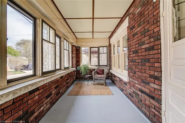 Additional image 6 of 7 Dekay St