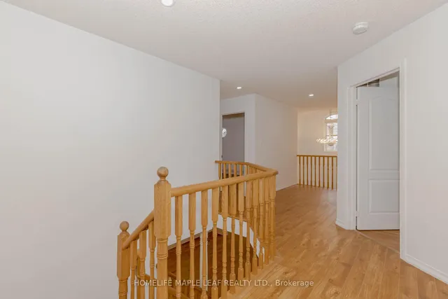 Additional image 18 of 72 Dunvegan Cres