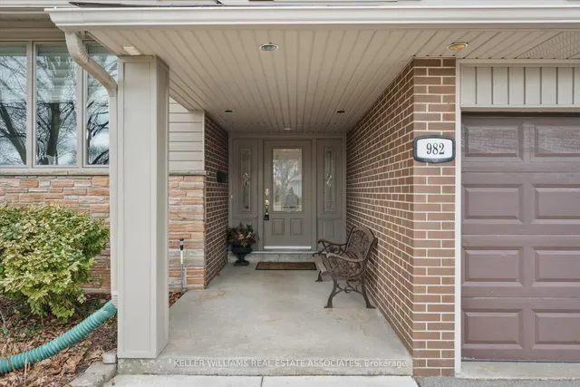 Additional image 3 of 982 Streamway Cres