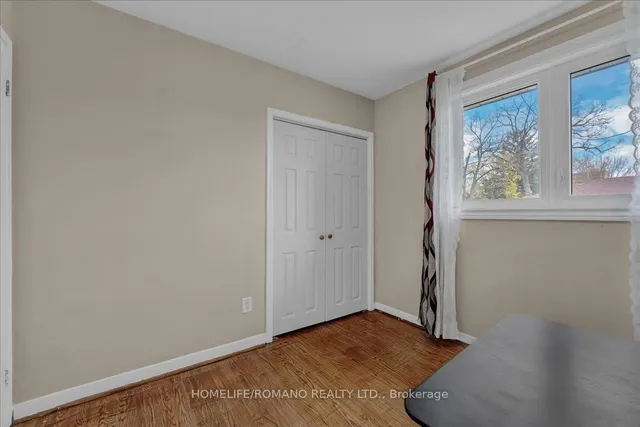 Additional image 26 of 43 Hoover Cres