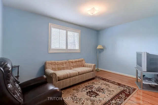 Additional image 19 of 77 Fontainbleau Dr