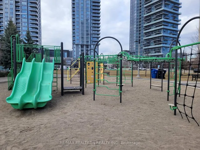 Additional image 21 of 275 Village Green Sq Unit 325