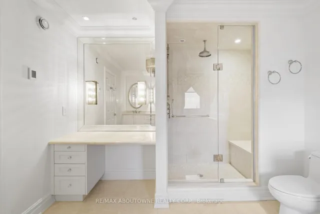 Additional image 29 of 2165 Country Club Dr Unit 12