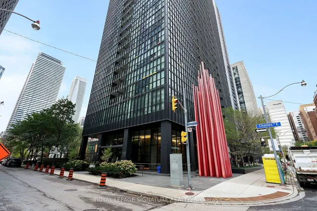 Additional image 3 of 110 Charles St Unit 3410