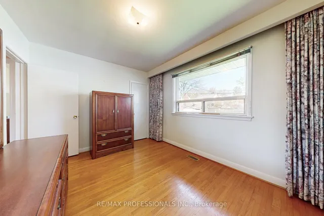 Additional image 24 of 26 Crane Ave