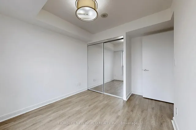 Additional image 18 of 151 Village Green Sq Unit 501