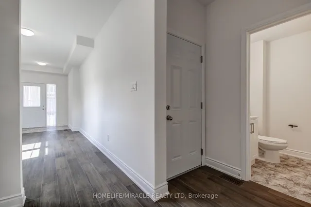 Additional image 8 of 28 Yvonne Dr