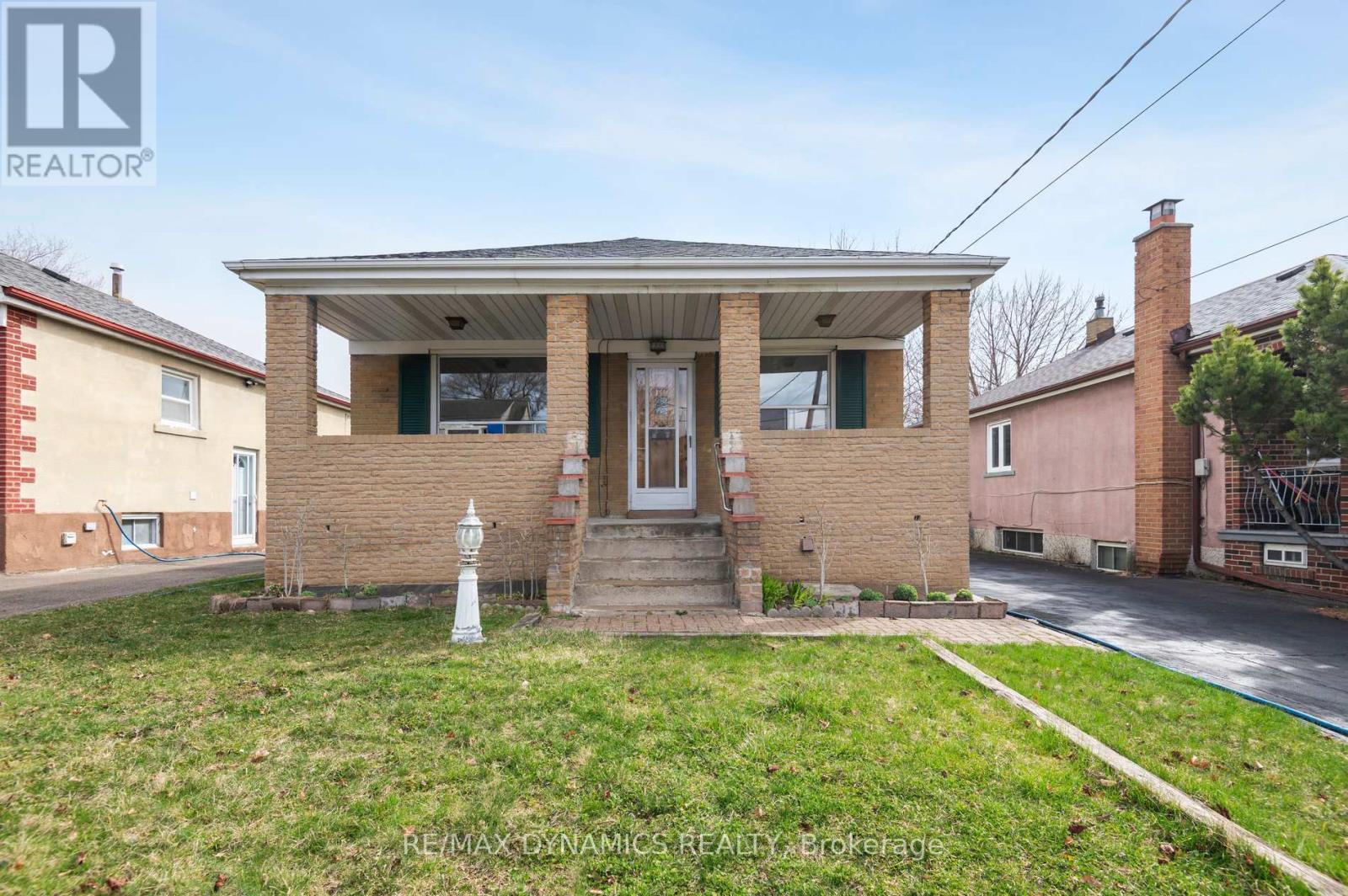 Property image for 55 DALBEATTIE AVENUE|Toronto (Humberlea-Pelmo Park), Ontario M9N2Y6